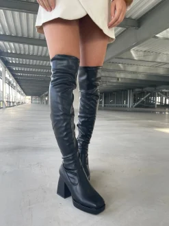 Shop CASSY Ashley - Cuissardes Noires A Plateforme Et Talon Carre