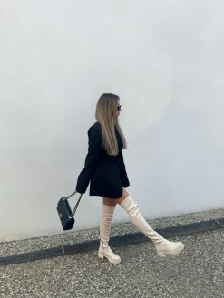 Shop CASSY Lexie - Cuissardes En Similicuir Beiges A Semelle Crantee