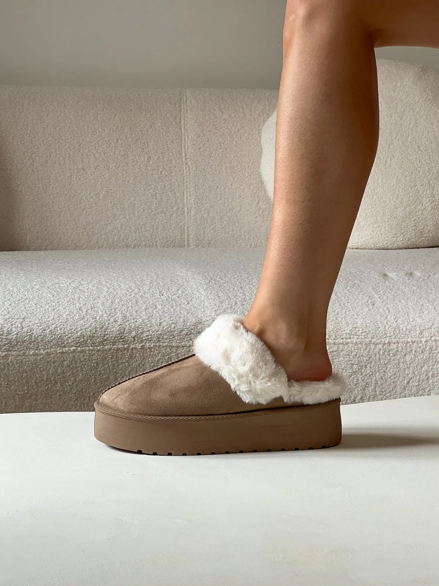 Cheap CASSY Molly - Mules Fourrees Basses En Suedine Kaki A Semelle Plateforme