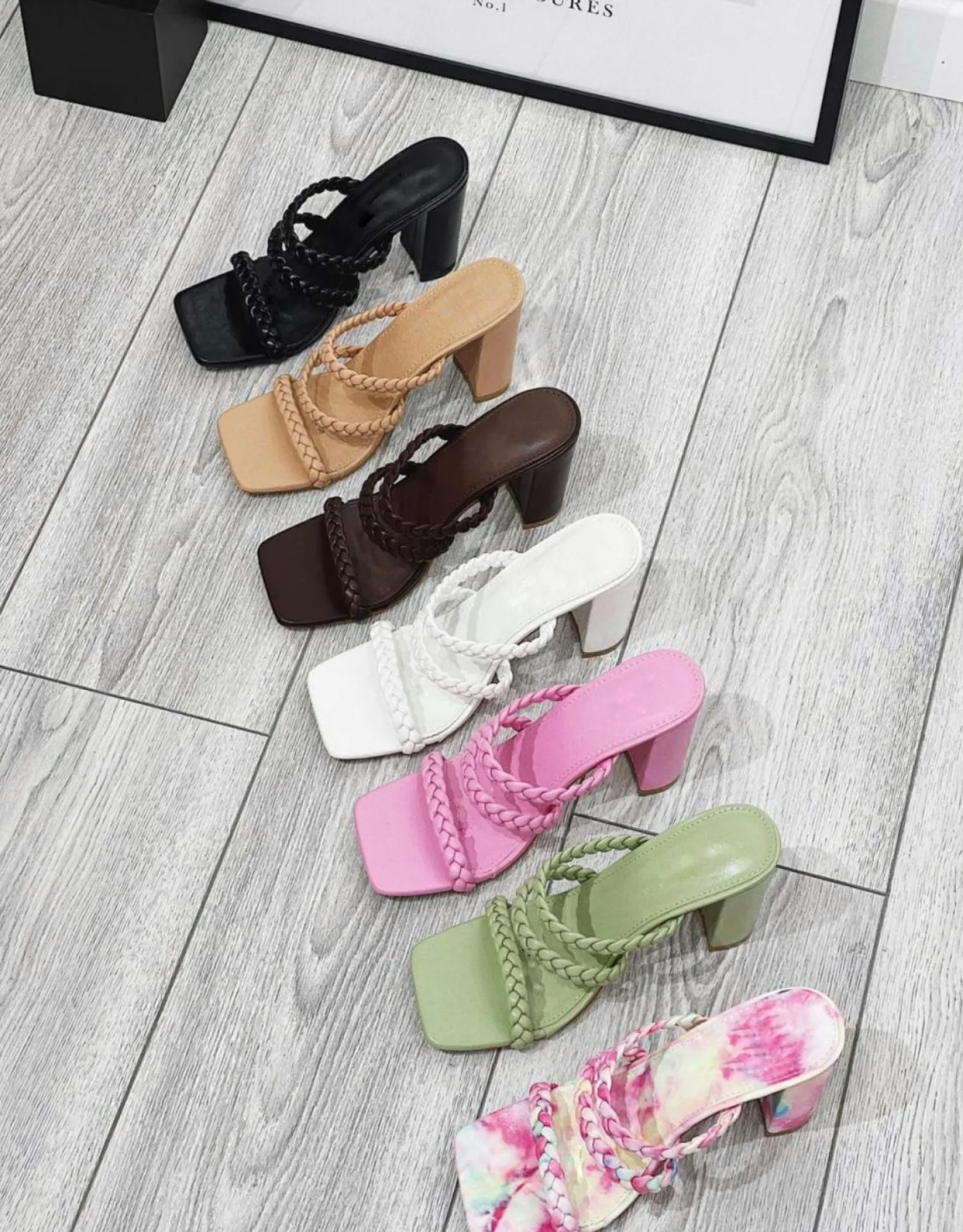 Best Sale CASSY Mules Roses A Triples Bretelles Tressees