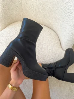 New CASSY Nicky - Bottines Noires Plateformes A Semelle Grainee