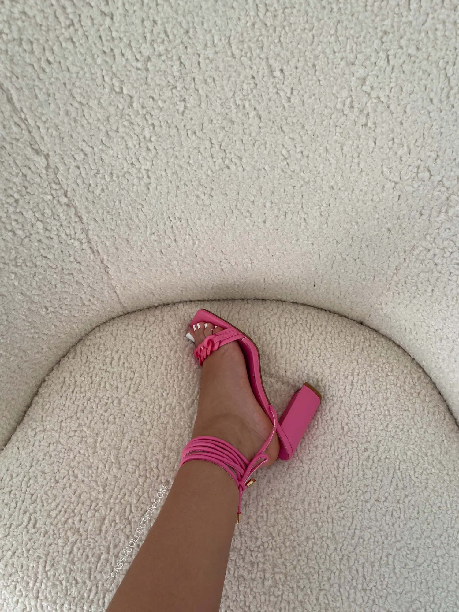 Cheap CASSY Sandales Roses A Lacets Et Detail Chaine